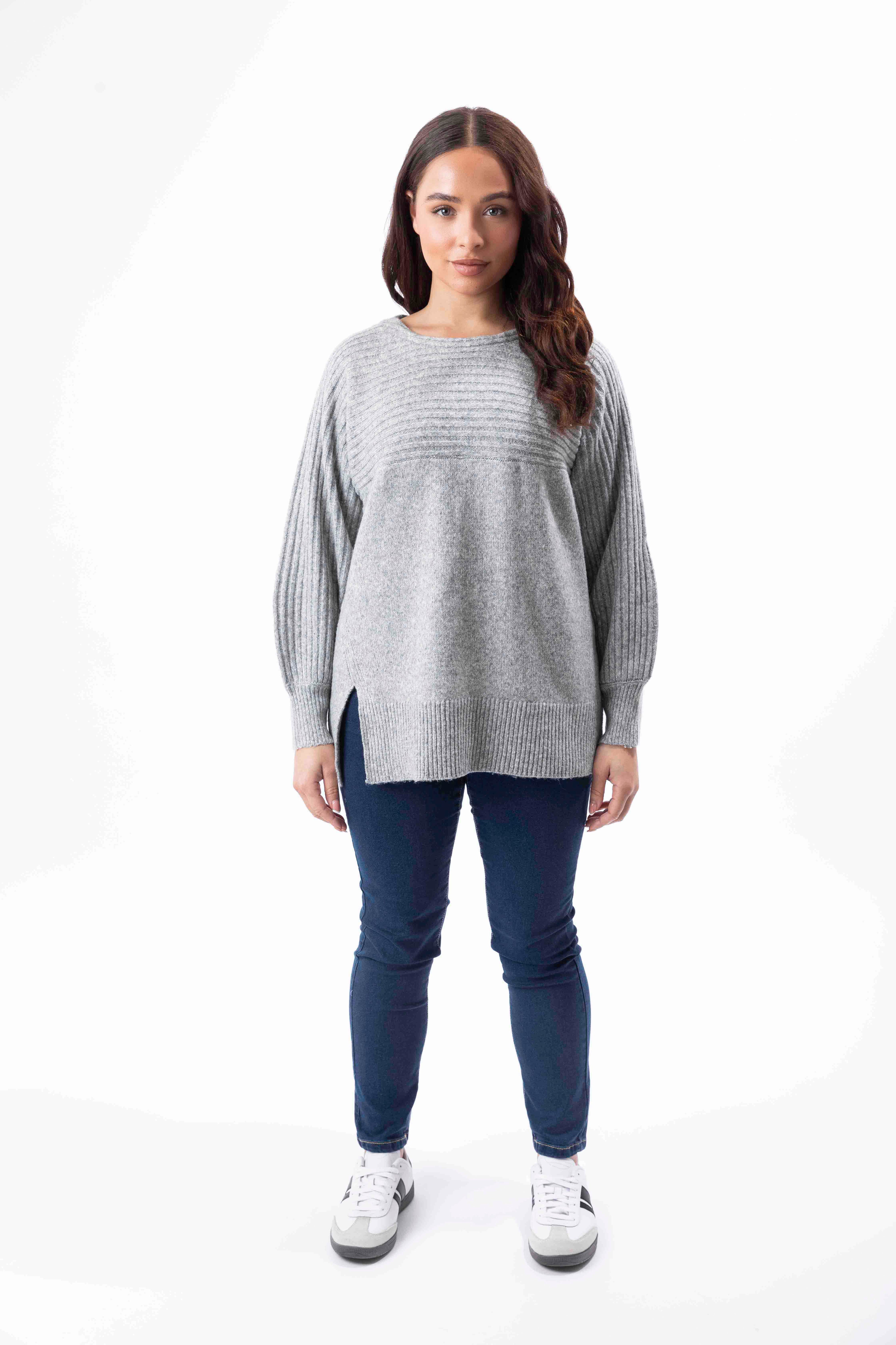 Contrast Knitted Viscose Side Slit Relaxed Fit Pullover