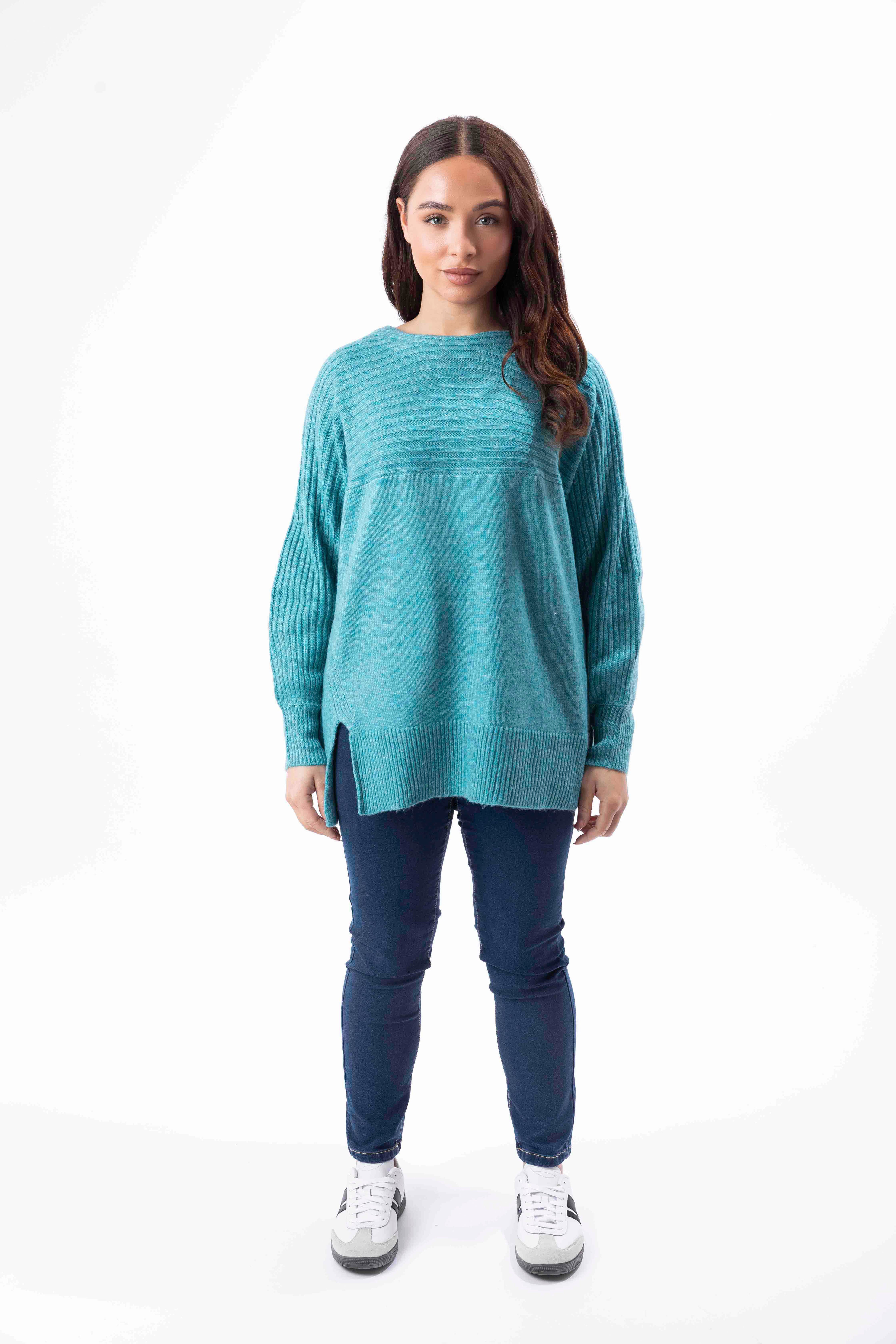 Contrast Knitted Viscose Side Slit Relaxed Fit Pullover