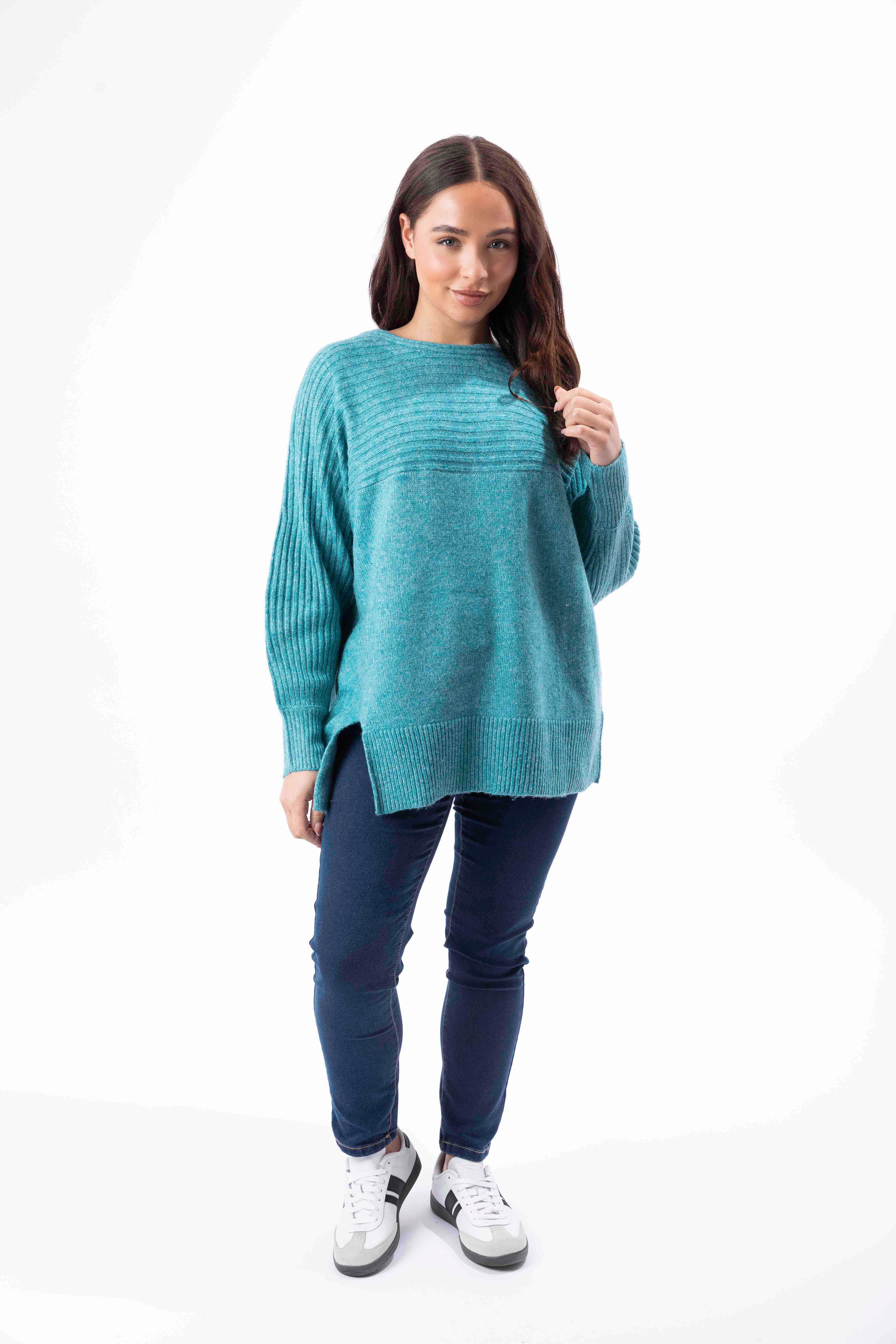 Contrast Knitted Viscose Side Slit Relaxed Fit Pullover