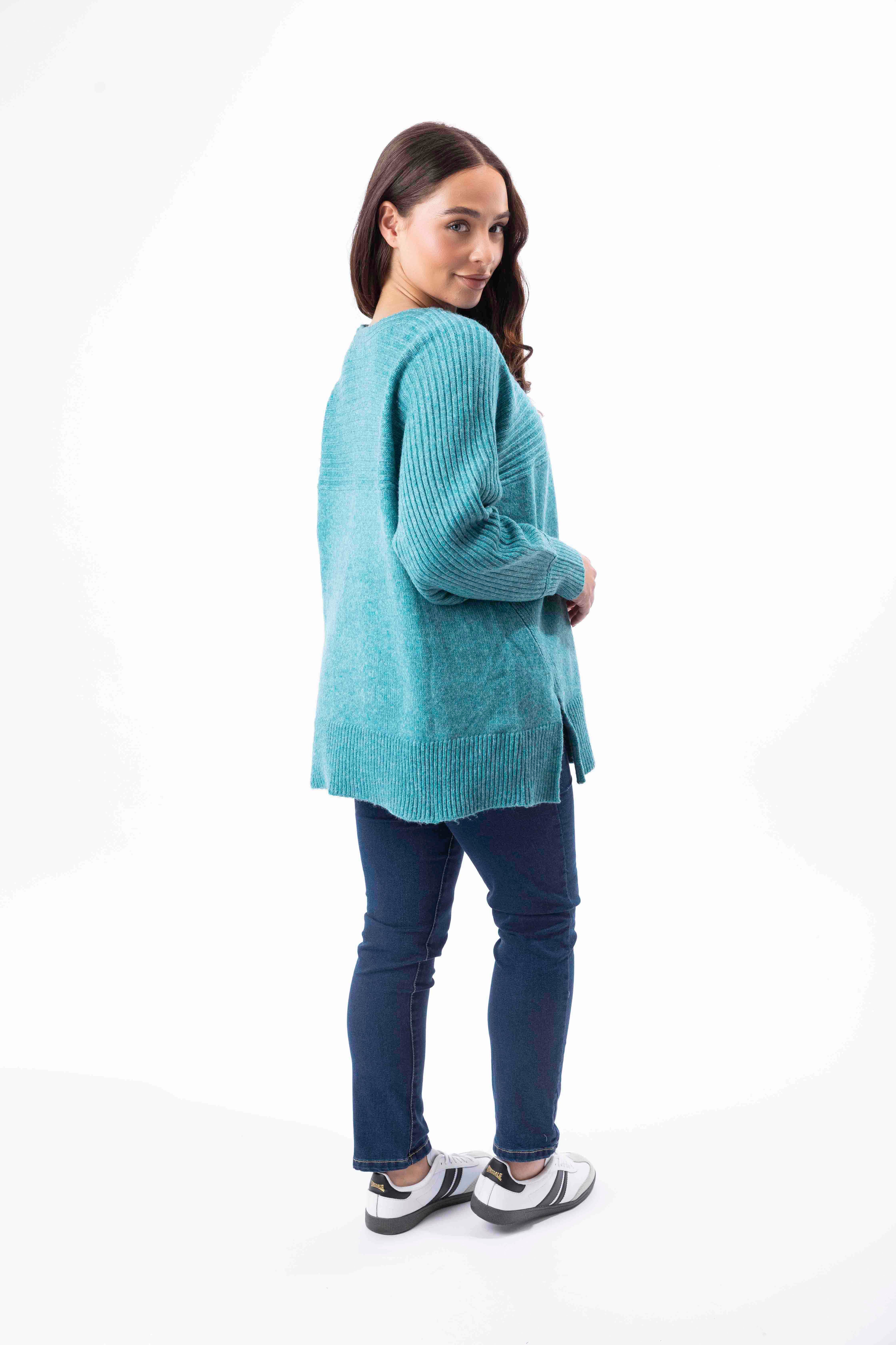 Contrast Knitted Viscose Side Slit Relaxed Fit Pullover