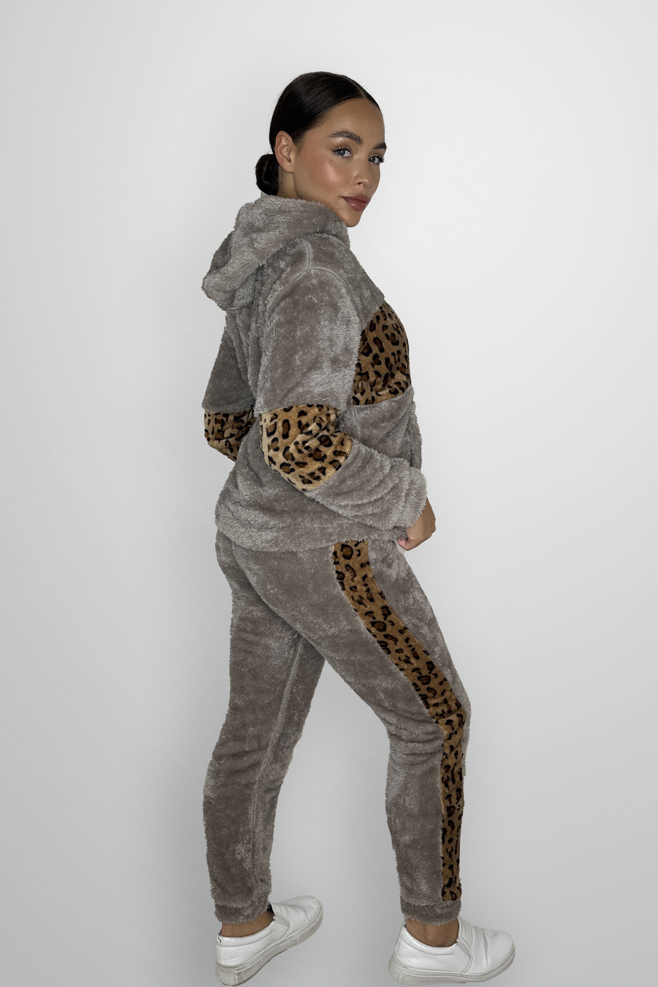 Cozy Leopard Print Color Block Hooded Teddy Bear Loungewear Set