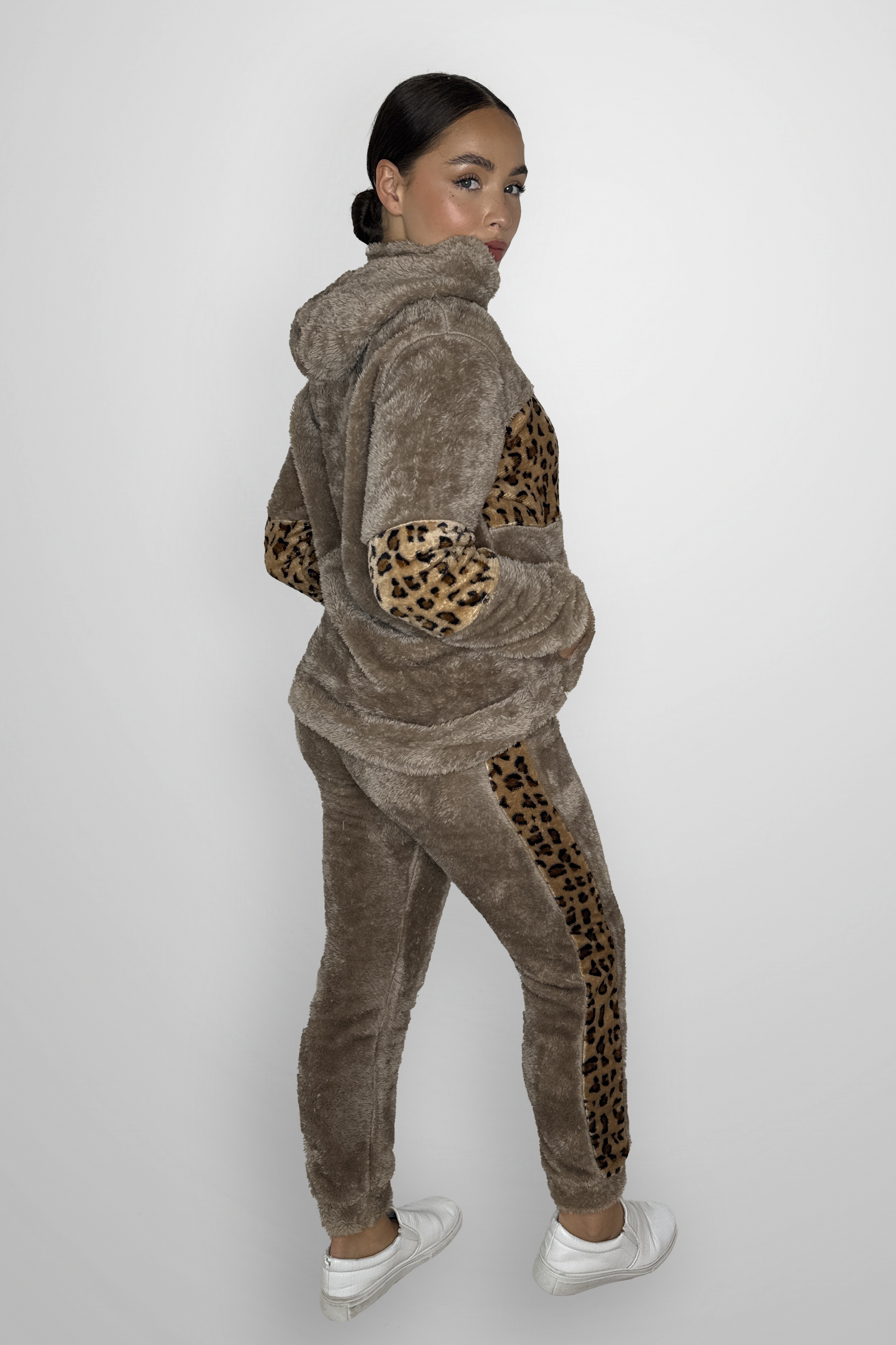 Cozy Leopard Print Color Block Hooded Teddy Bear Loungewear Set