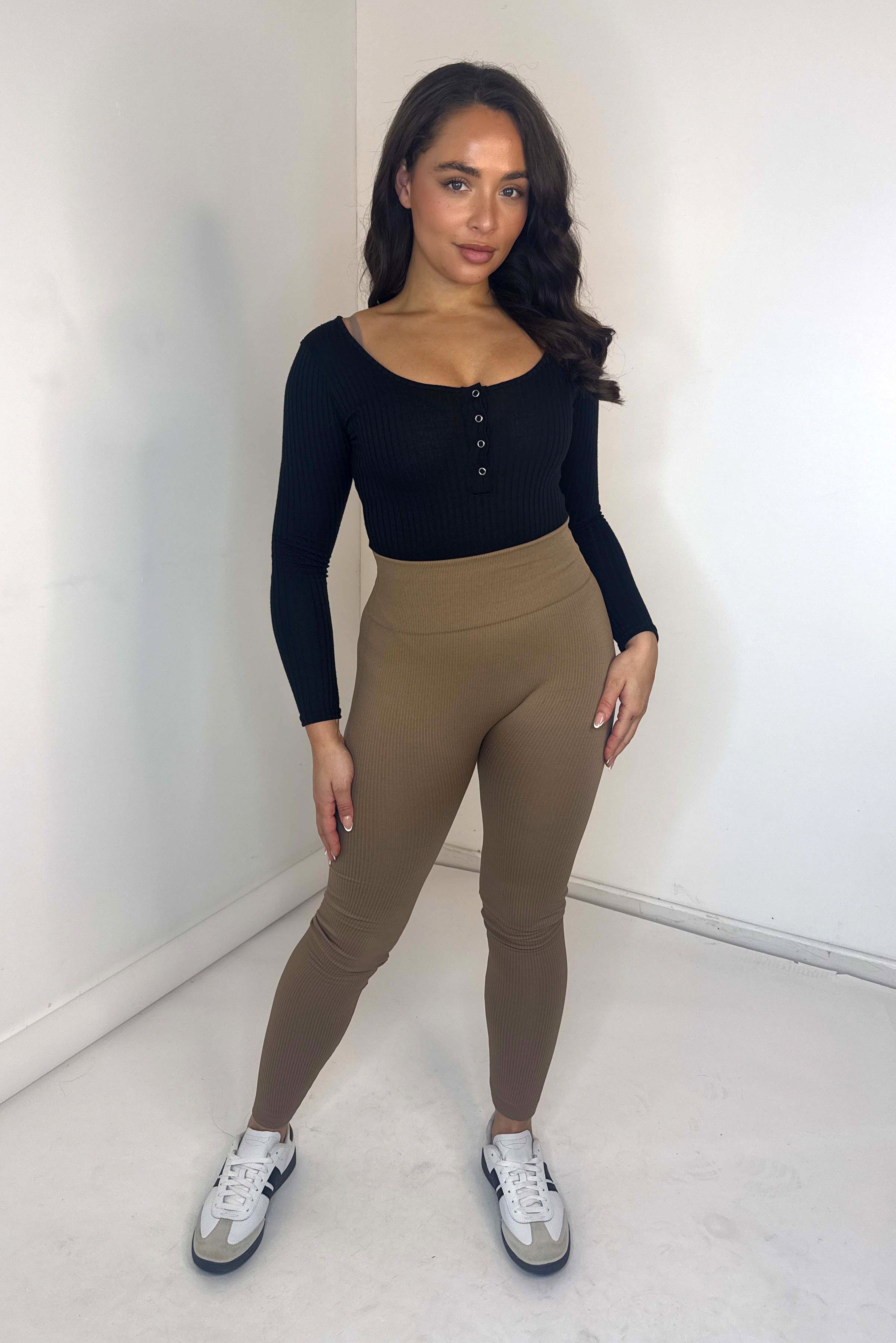 Ruched Back Ribbed Leggings