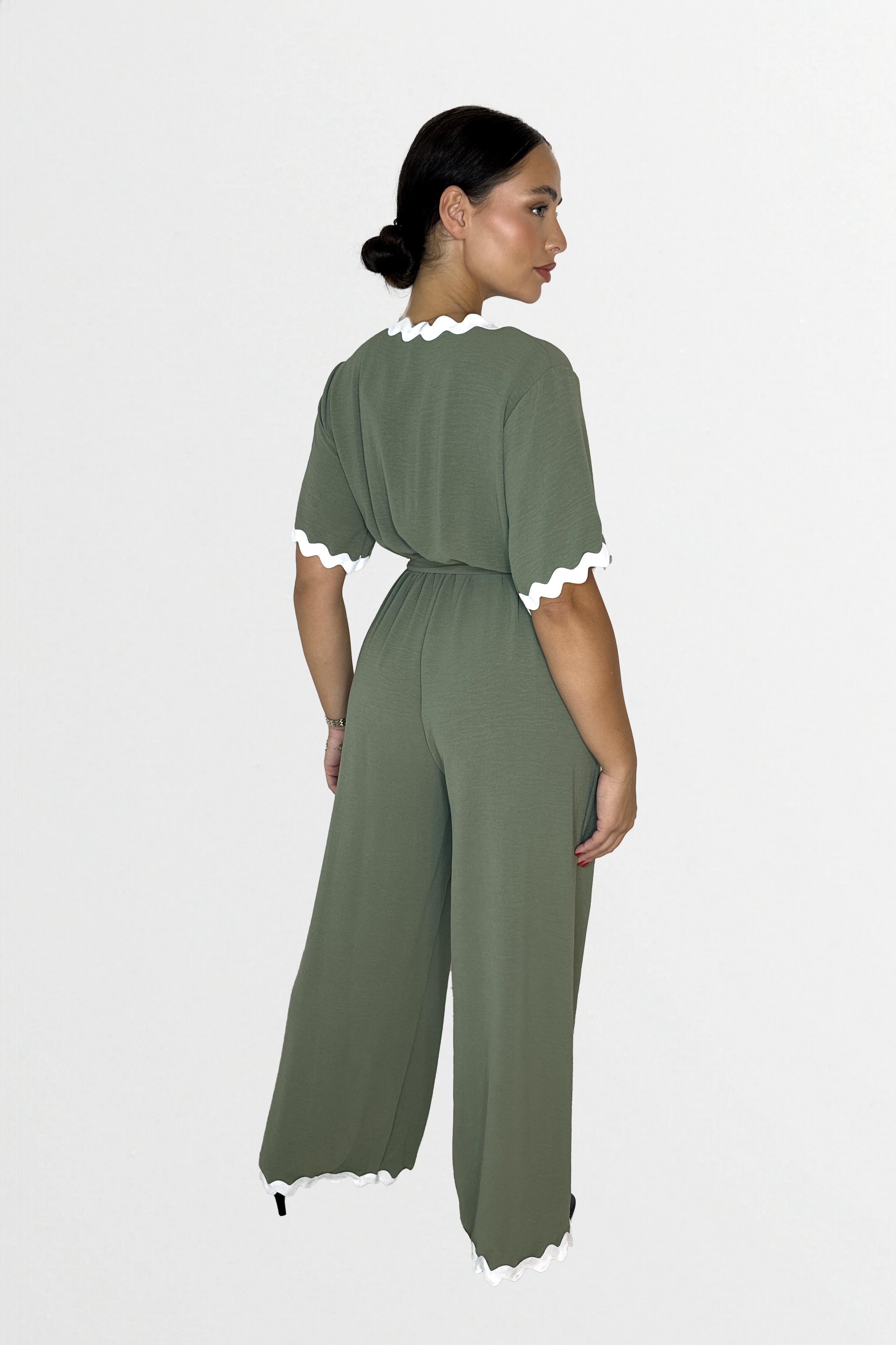 Low V-Cut Neck Wide Long Leg Tie Waist Short Sleeve Contrast Jumpsuit-SinglePrice